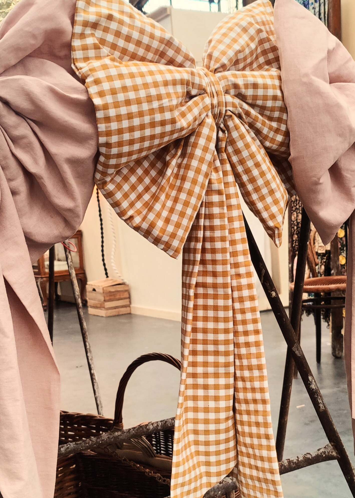 Rustic Ochre Bow