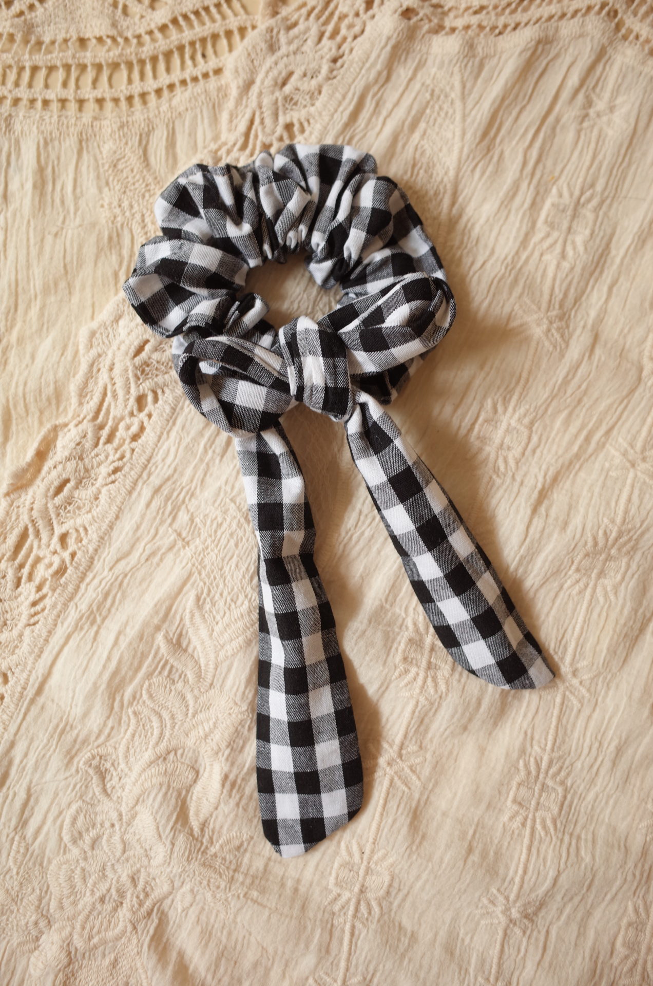 Scrunchie Black and White