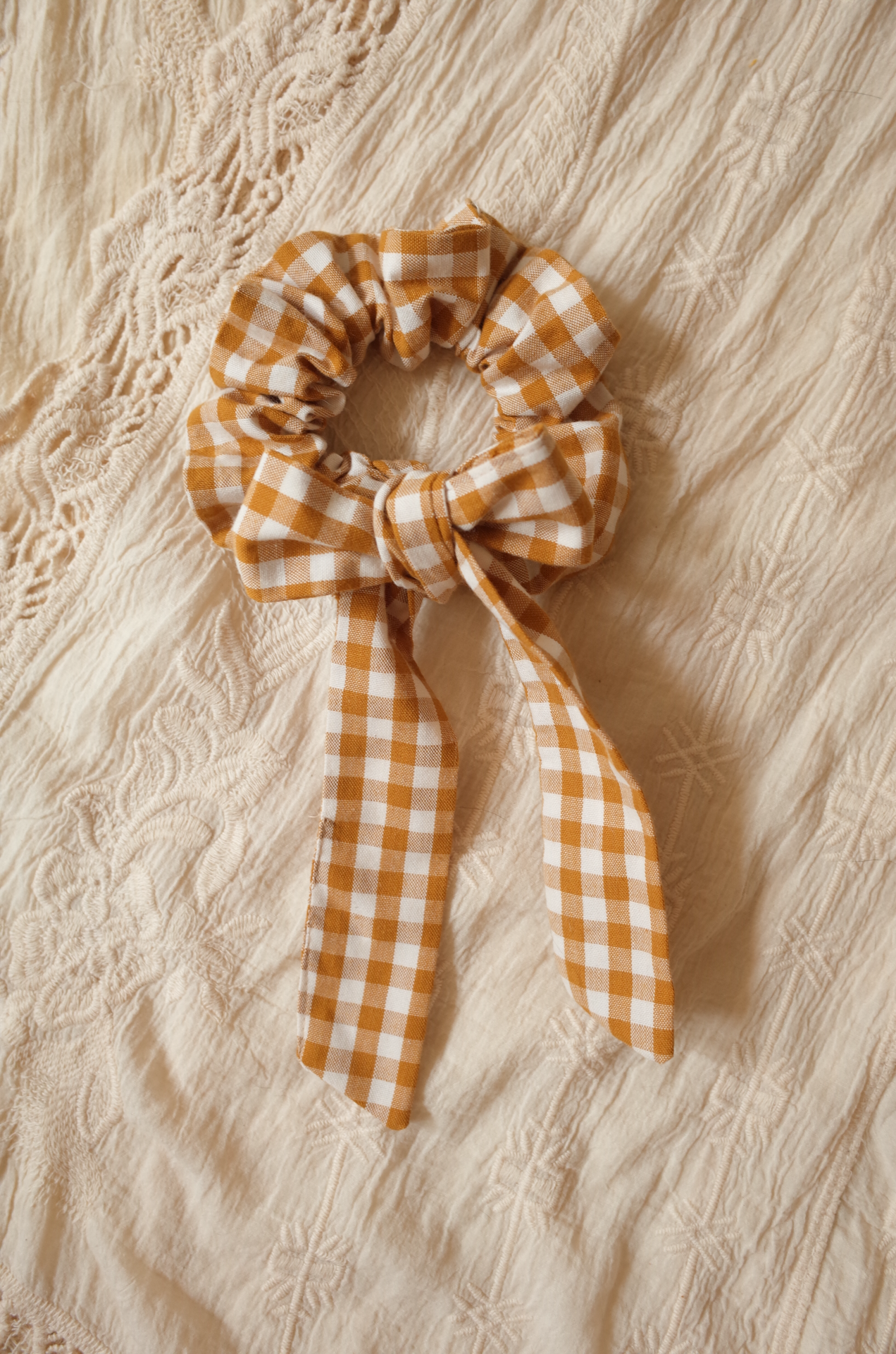 Scrunchie Yellow and White