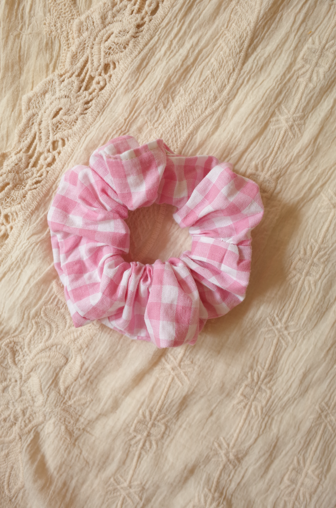 Scrunchie Pink and White