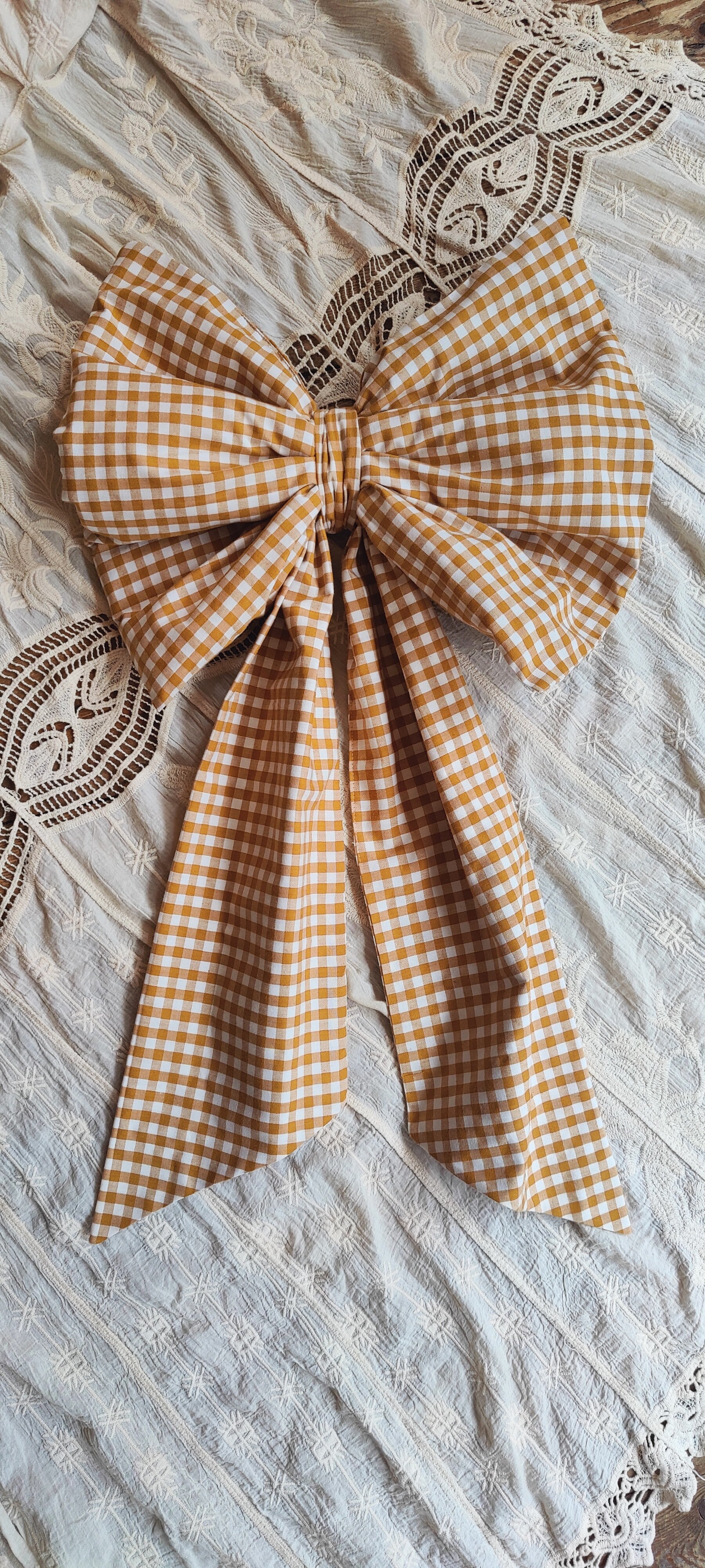 Rustic Ochre Bow